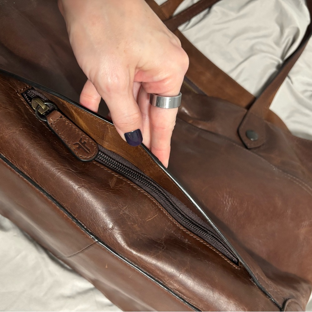 Frye Rich Brown Leather Melissa Traveler Weekend Tote with luggage handle sleeve - Picture 7 of 9